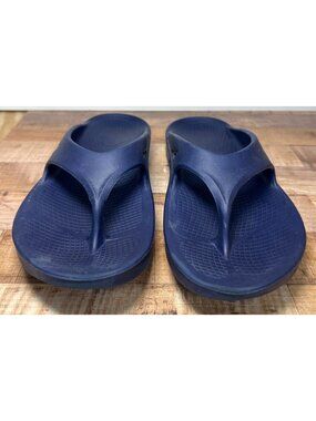 Oofos OOahh Navy Blue Recovery Sandals Lightweight Foam Flip Flops For Men 6 & W